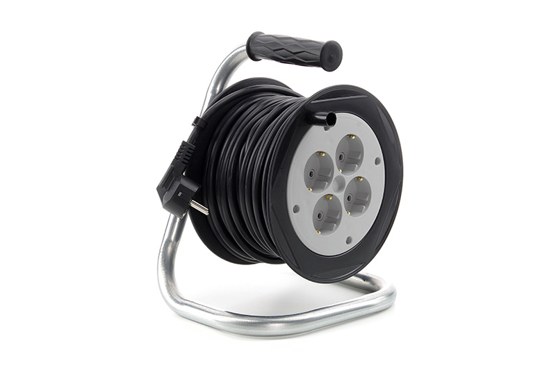 Удлинитель на катушке с заземлением 3х1,0 кв.мм 15м APRO