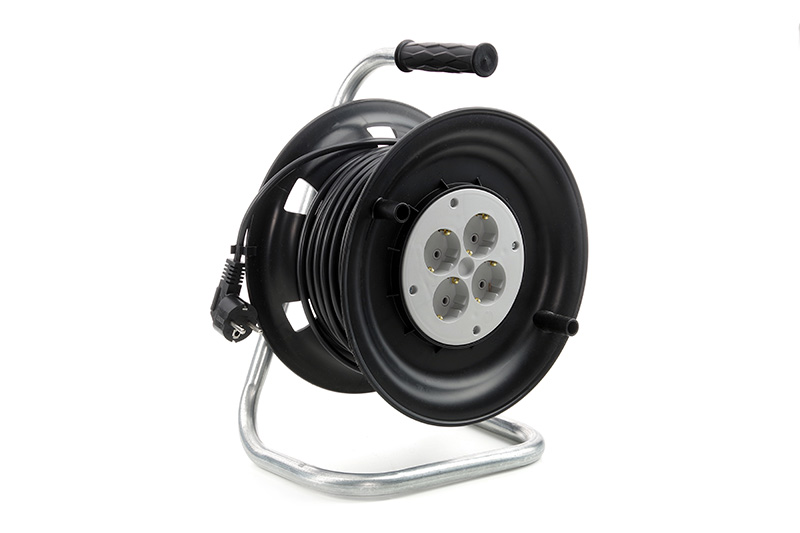 Удлинитель на катушке с заземлением 3х1,0 кв.мм 30м APRO