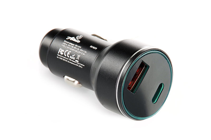 Автомобильное зарядное устройство USB/Tipe-C (12/24V - 5V 3A) черное с подсветкой 12 Atelie
