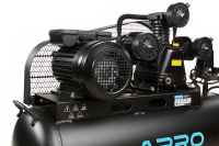 Компресор трьохциліндровий пасовий OFBD-100X 8Бар 3.0кВт 530л/хв 100л (2 крана) + Олива 0,8л APRO Компрессор трехцилиндровый ременный OFBD-100X 8Бар 3.0кВт 530л/мин 100л (2 крана) + Масло 0,8л APRO