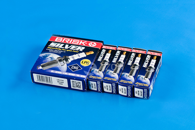 Свічки запалювання ГАЗ 2705, 3102, 3302 "Газель" (Silver LR17YS.4K) BRISK Свечи зажигания ГАЗ 2705, 3102, 3302 "Газель" (Silver LR17YS.4K) BRISK