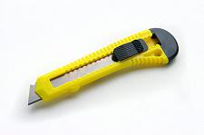 Придбати Ніж висувний 18мм посилений, автозамок СИЛА Нож выдвижной 18мм усиленный, автозамком СИЛА